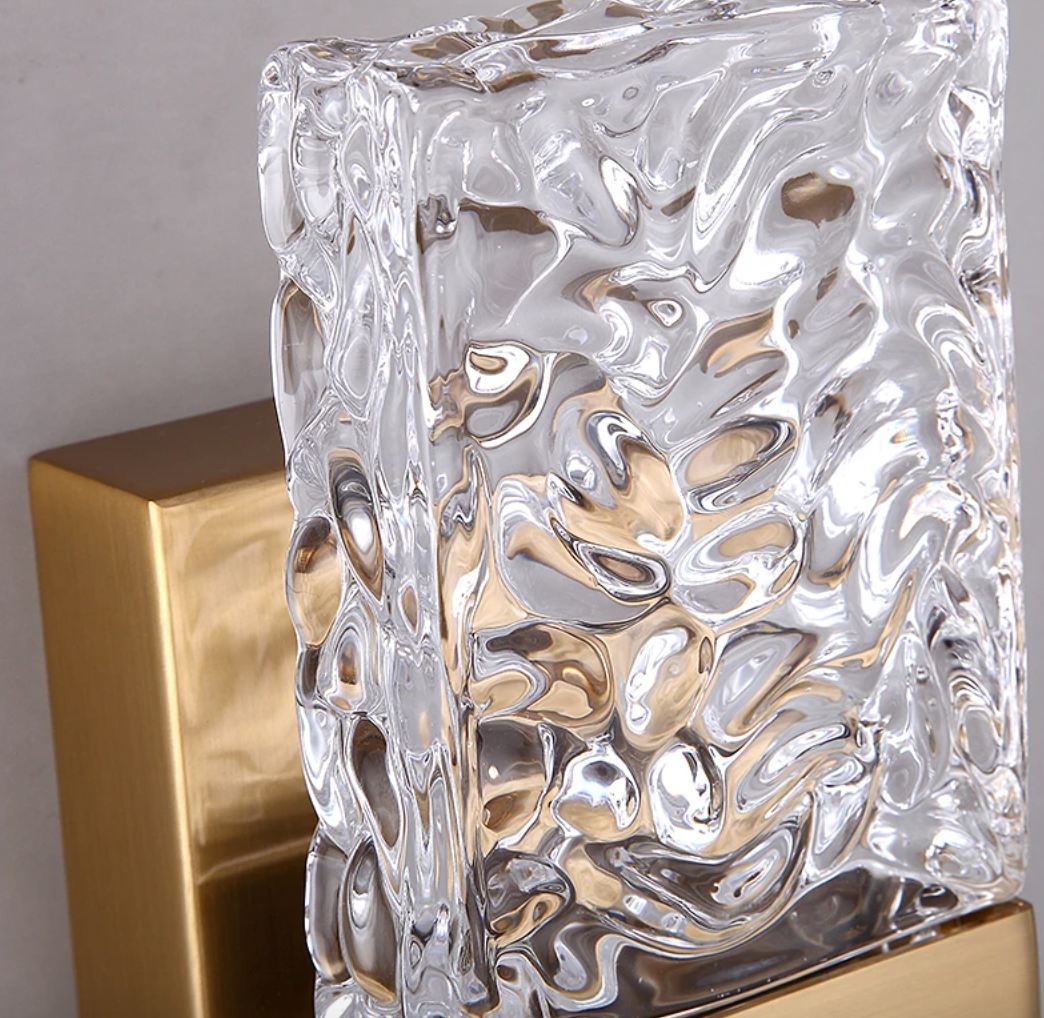 LuxCristal - Lampe murale en cristal, élégance et éclat lumineux - Rynova