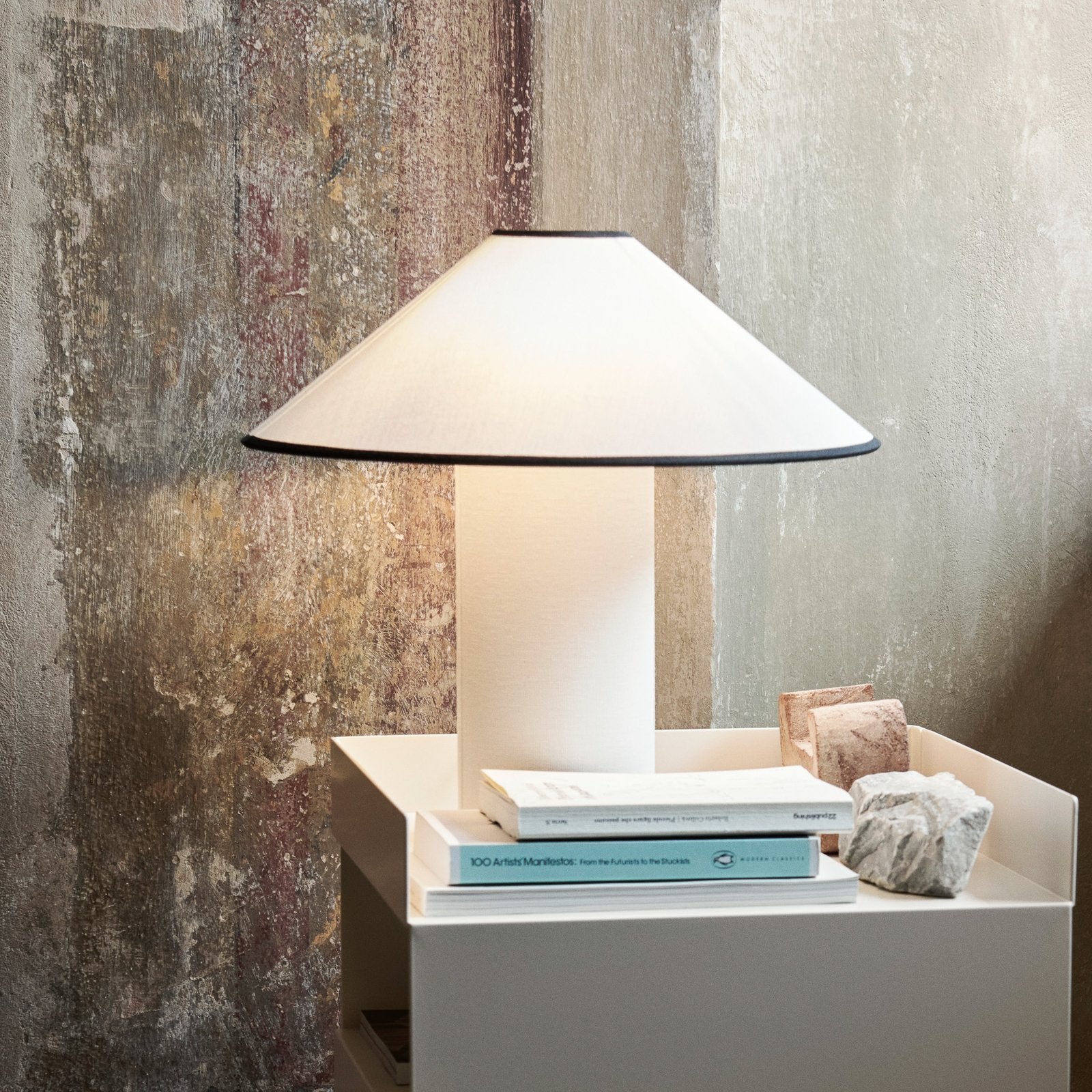 LumiColette – Lampe de table moderne et élégante - Rynova