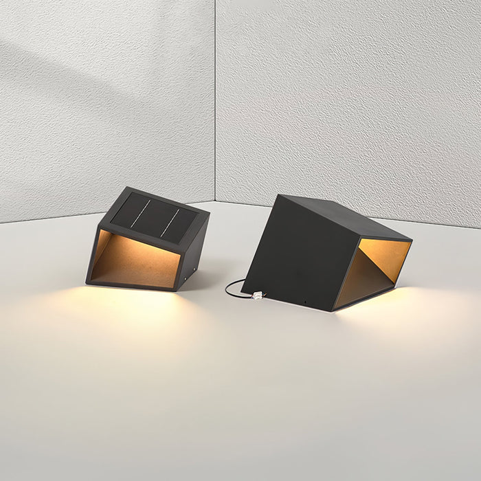 LumiCube - Lampe Solaire de Jardin Élégante et Compacte - Rynova