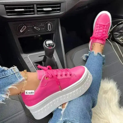 EleganceLift - Chaussures à plateforme en cuir pour femmes - Rynova