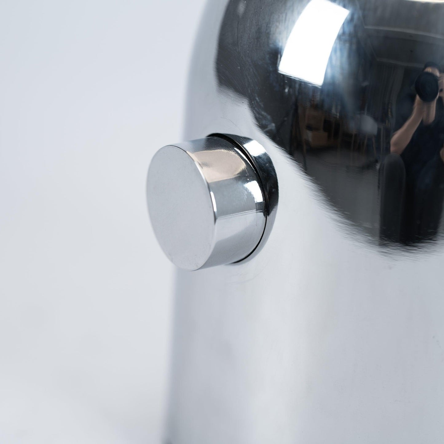 ClariBell – Lampe en forme de cloche élégante - Rynova