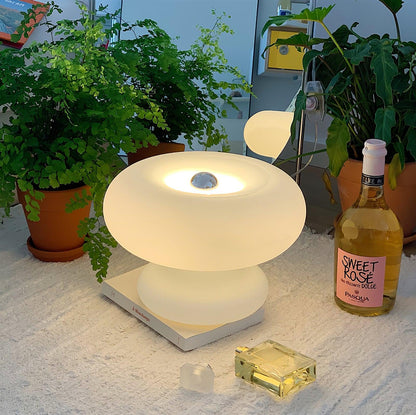 LumiDonut – Lampe de table moderne et élégante pour une ambiance lumineuse - Rynova