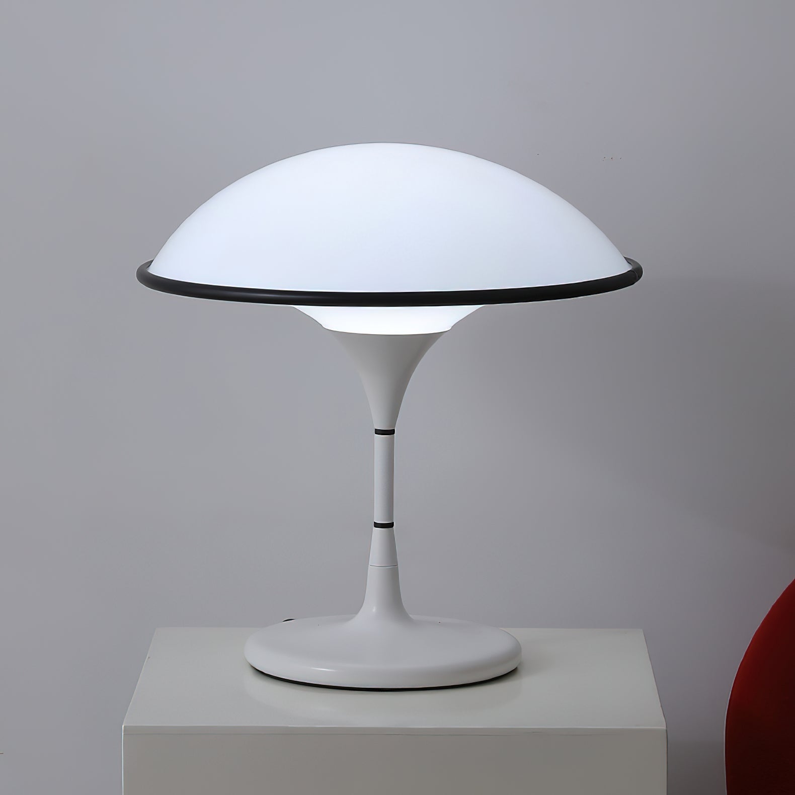 LumiForm - Lampe de table élégante au design artistique unique - Rynova