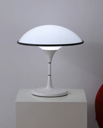 LumiForm - Lampe de table élégante au design artistique unique - Rynova