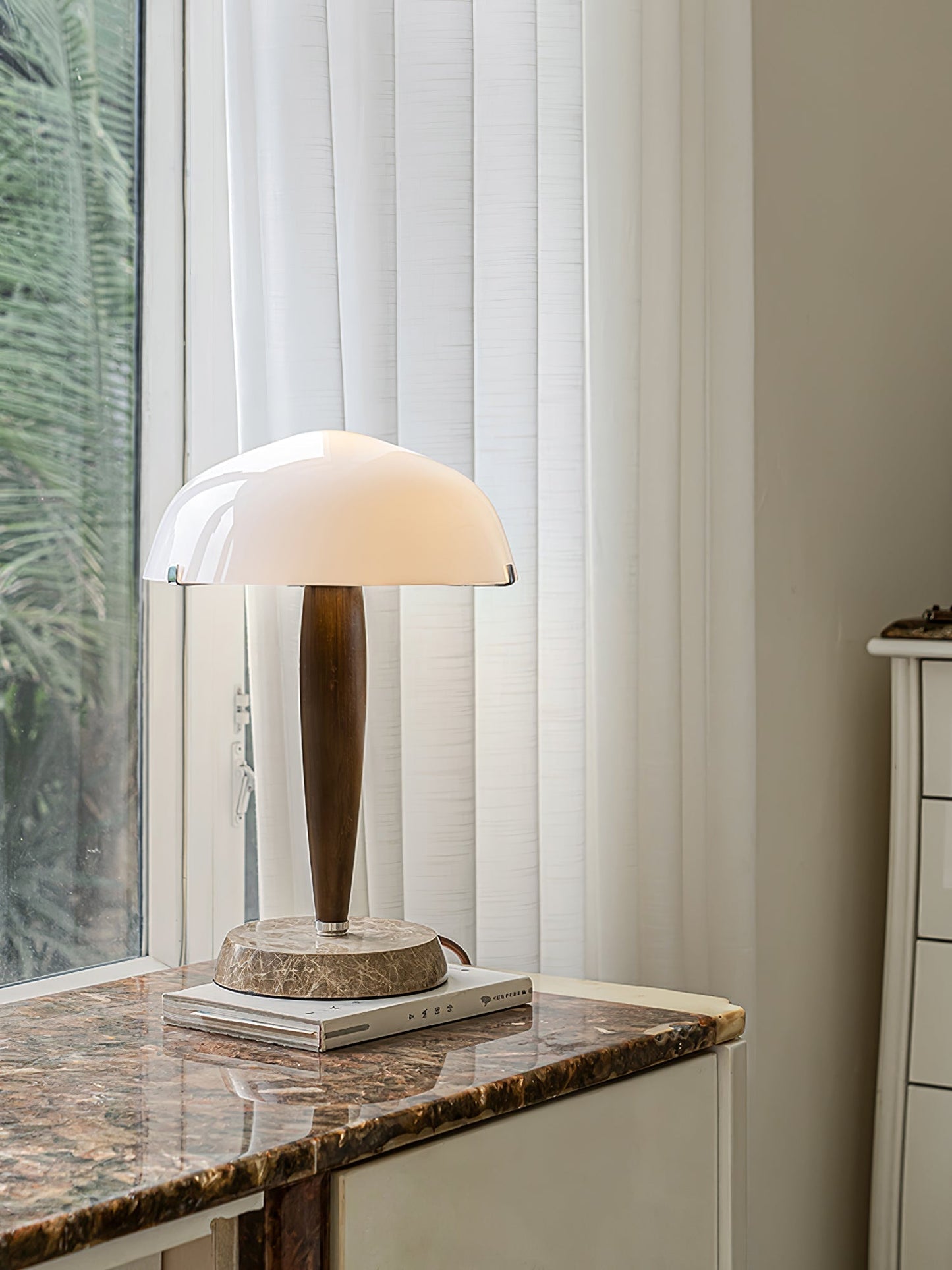 LuxeVintage - Éclairage intemporel pour un intérieur raffiné - Rynova