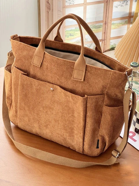 Léonie - Sac à bandoulière en velours crème, pratique et élégant - Rynova