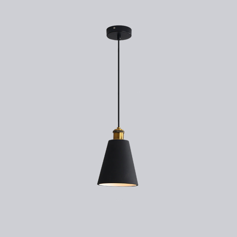 Lustre Élegante – Suspension Moderne en Métal et Résine - Rynova