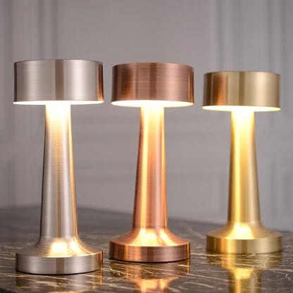 LumiAura - Lampe de table LED sans fil au style rétro chic - Rechargeable par USB - Rynova