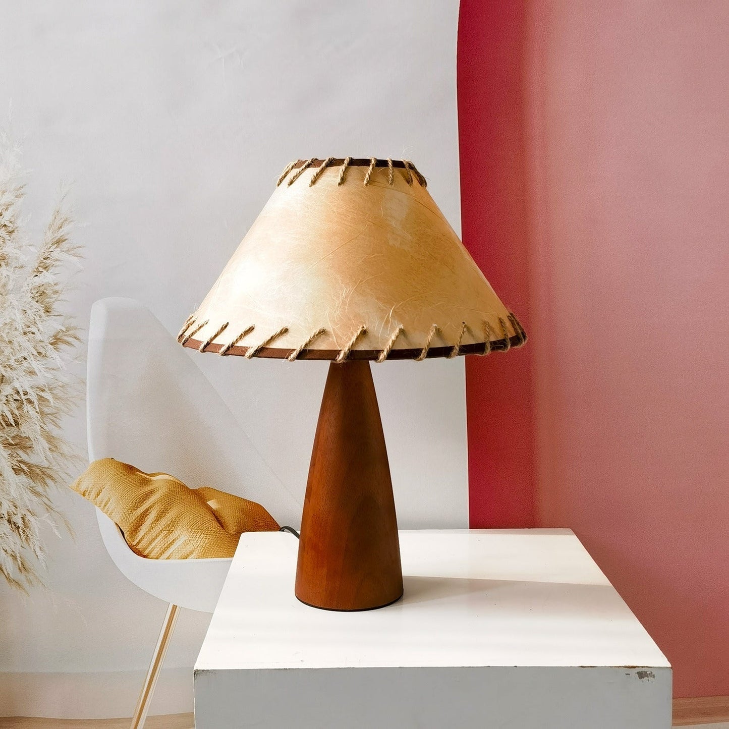 ChêneLux - Lampe en bois classique - Rynova