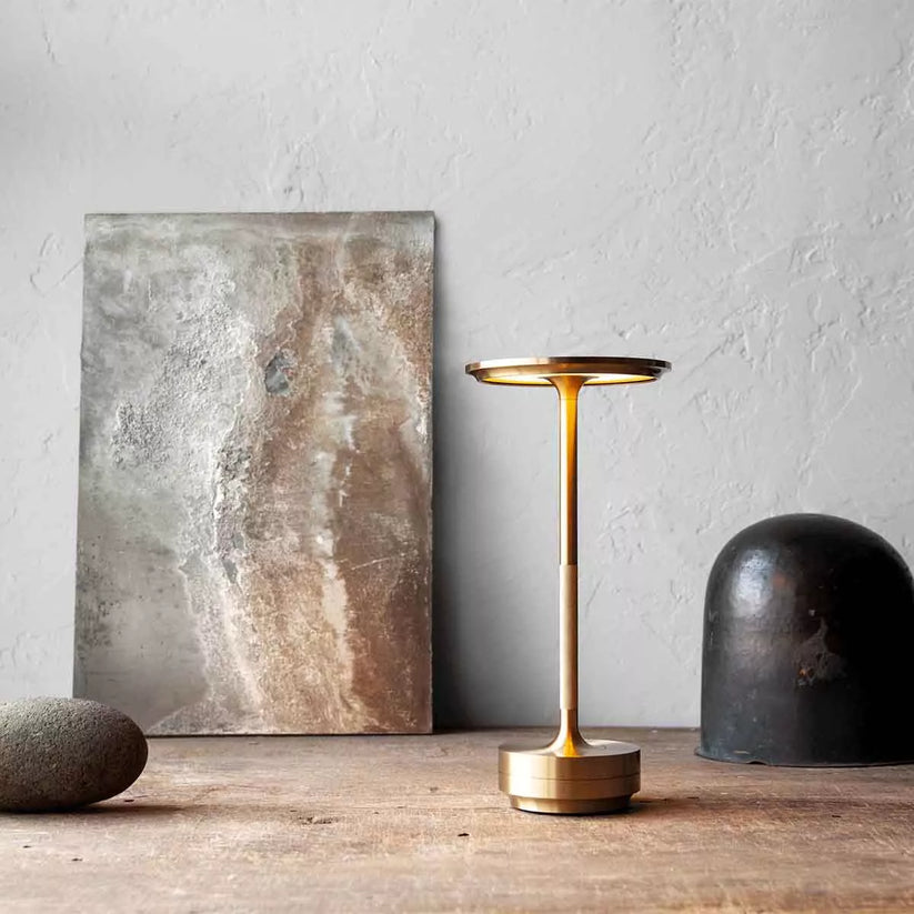 LumiArt - Lampe à Poser Contemporaine et Épurée - Rynova