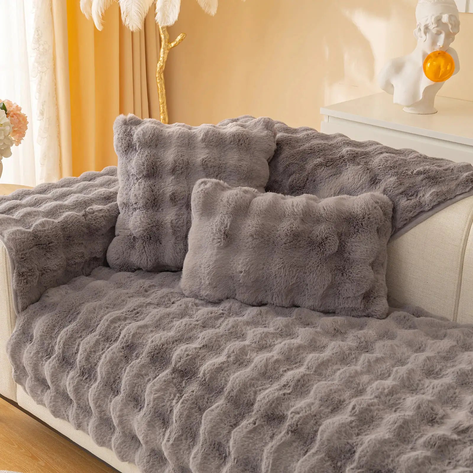 PlushComfort - housse de canapé en peluche ultra douce et fluffy, antidérapante - Rynova
