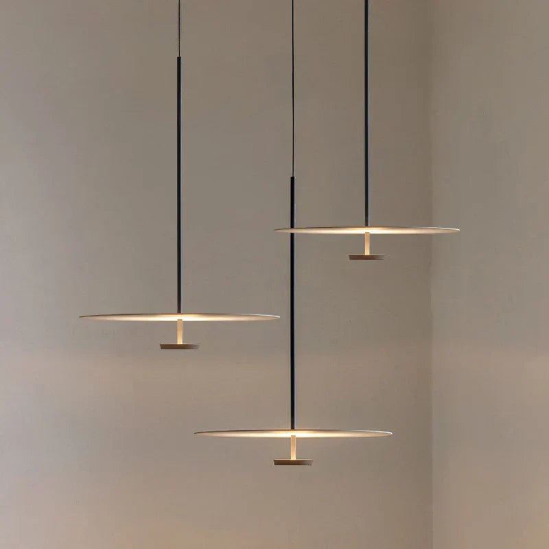 ArcLumineux - Lampe Suspendue Moderne en Anneau | Éclairage Contemporain - Rynova
