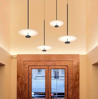 ArcLumineux - Lampe Suspendue Moderne en Anneau | Éclairage Contemporain - Rynova