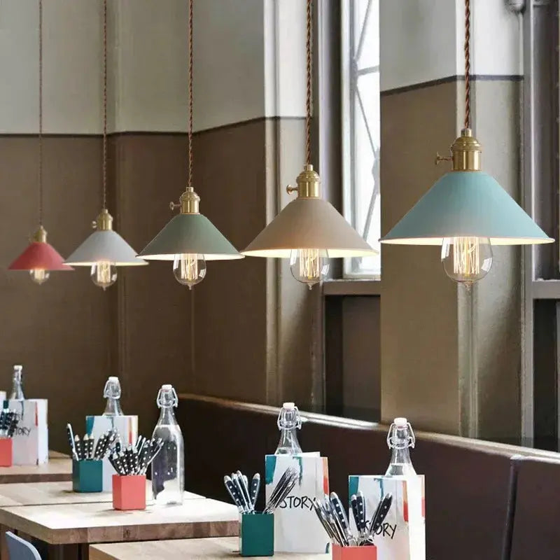 LustraNova - Lustre Design Moderne et Artistique - Rynova