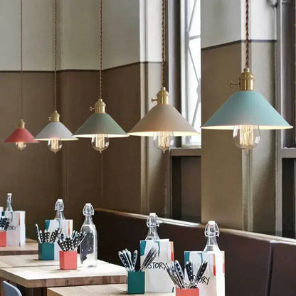 LustraNova - Lustre Design Moderne et Artistique - Rynova