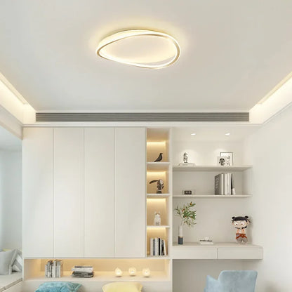 LuxeBrillance - Lampe de Lustre LED Moderne et Éclatante - Rynova