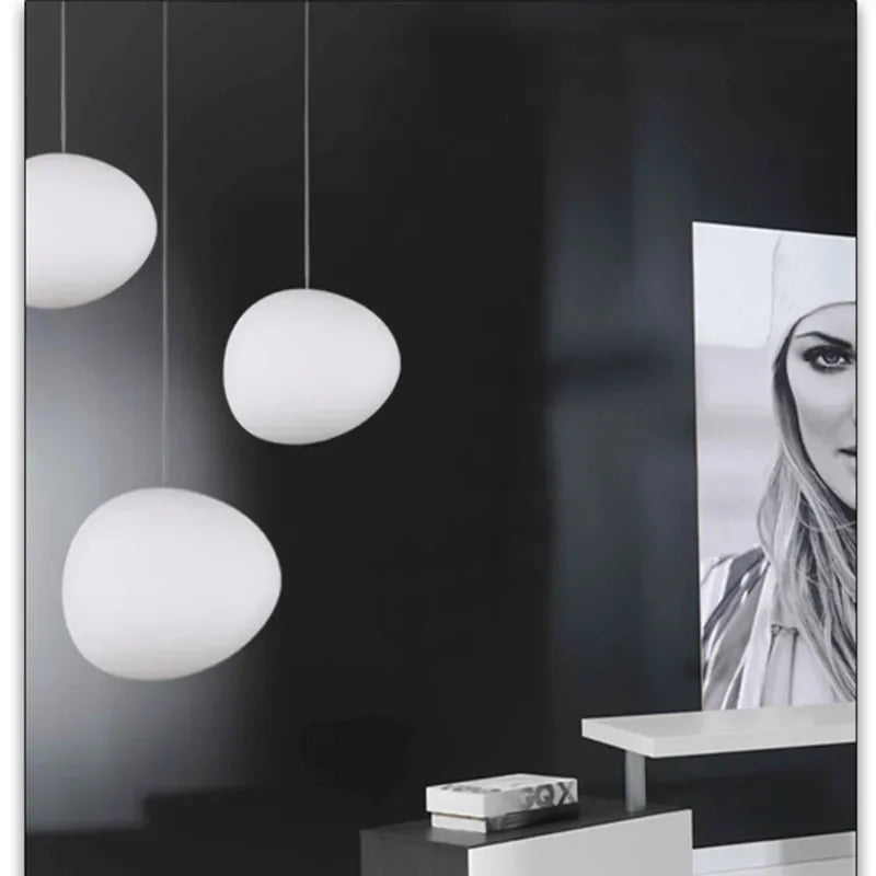 LumiSphere - Lampe Suspendue en Verre Ronde - Rynova
