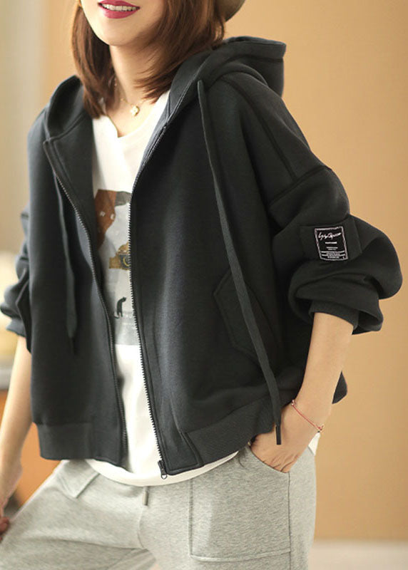 Mélodie - Veste à capuche noire avec poches zippées pour l'automne - Rynova