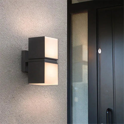 AquaGuard - Lampe murale LED étanche - Rynova