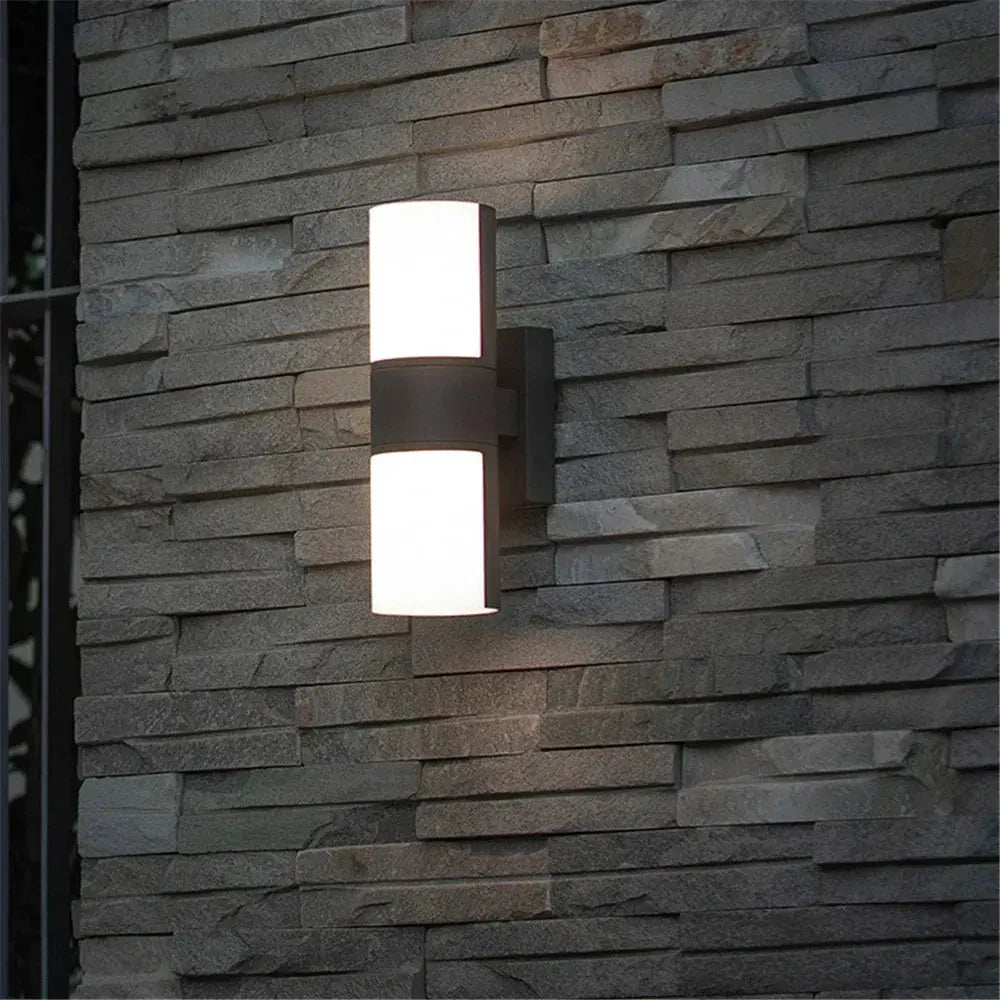 AquaGuard - Lampe murale LED étanche - Rynova