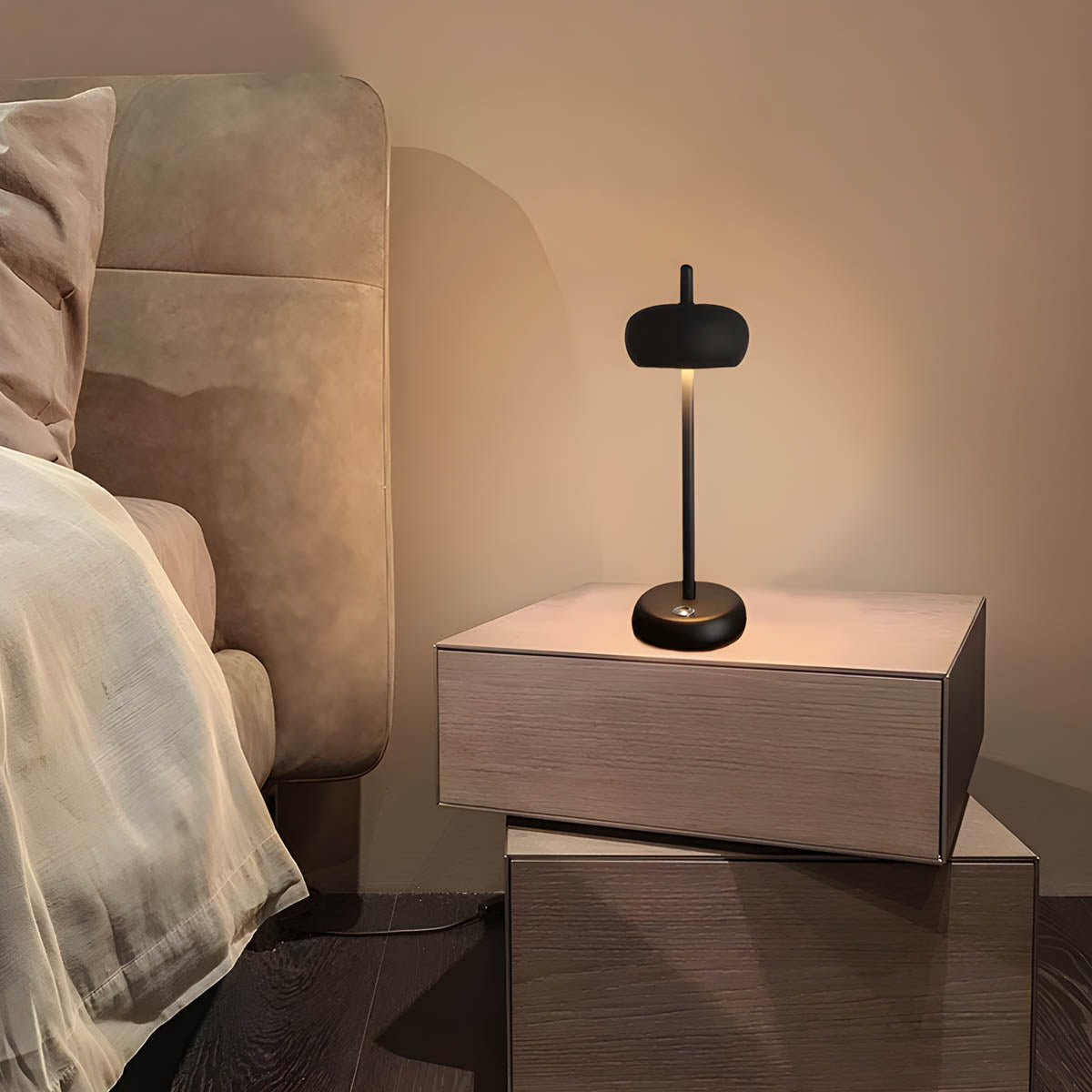 LumiStyle - Lampe de table moderne au design épuré et élégant - Rynova