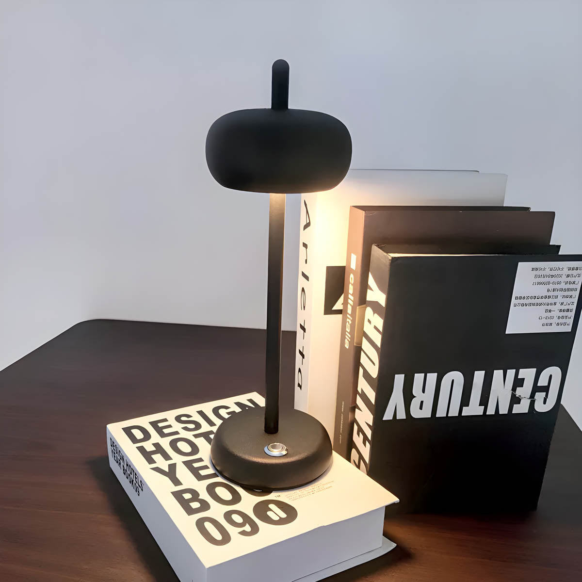LumiStyle - Lampe de table moderne au design épuré et élégant - Rynova
