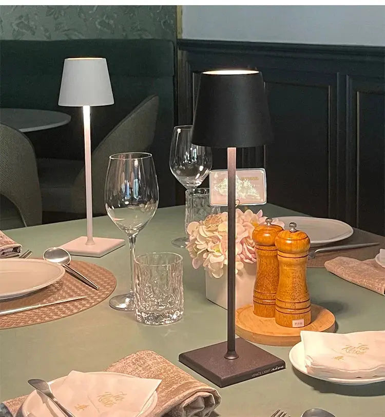 Nordéa – Lampe de Table Rechargeable Sans Fil avec Design Nordic - Rynova