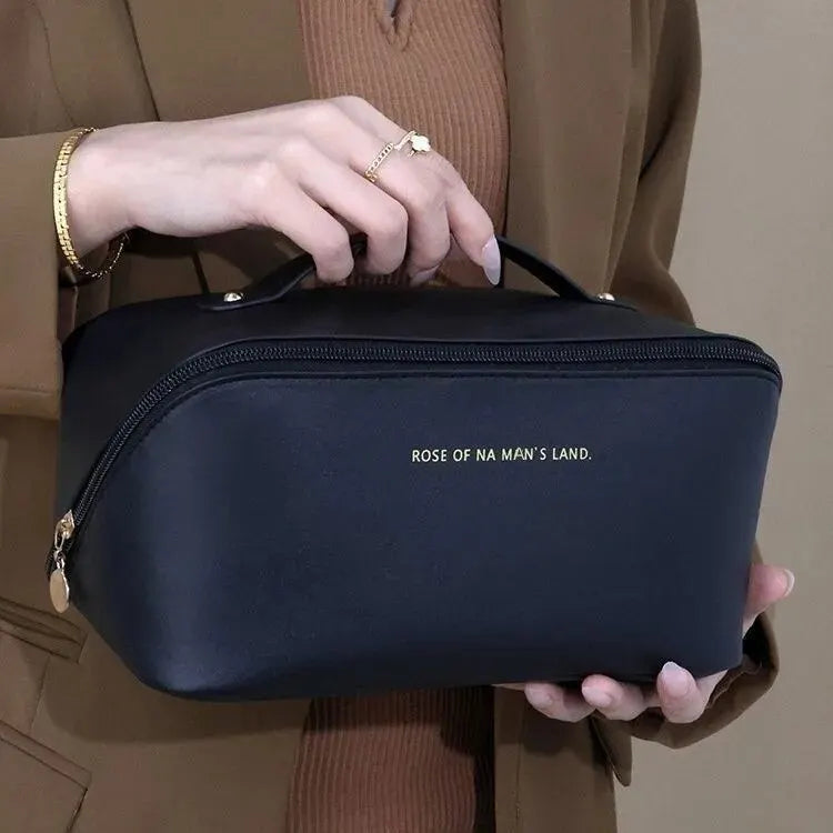 ChicEssentiel – Trousse de Maquillage et de Toilette de Luxe pour Femme - Rynova