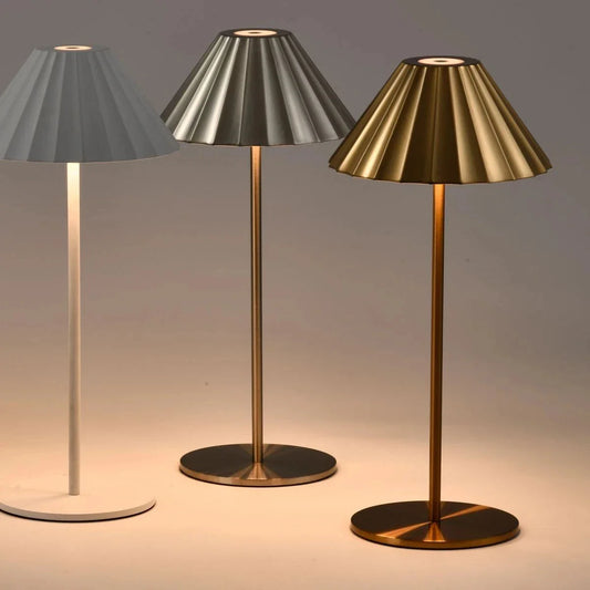 LumièreChic – Lampe de Table Moderne pour Hôtel et Bar - Rynova