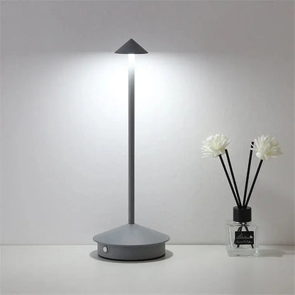 Lampe de Table Design Inspirée par DartCandle - Rynova