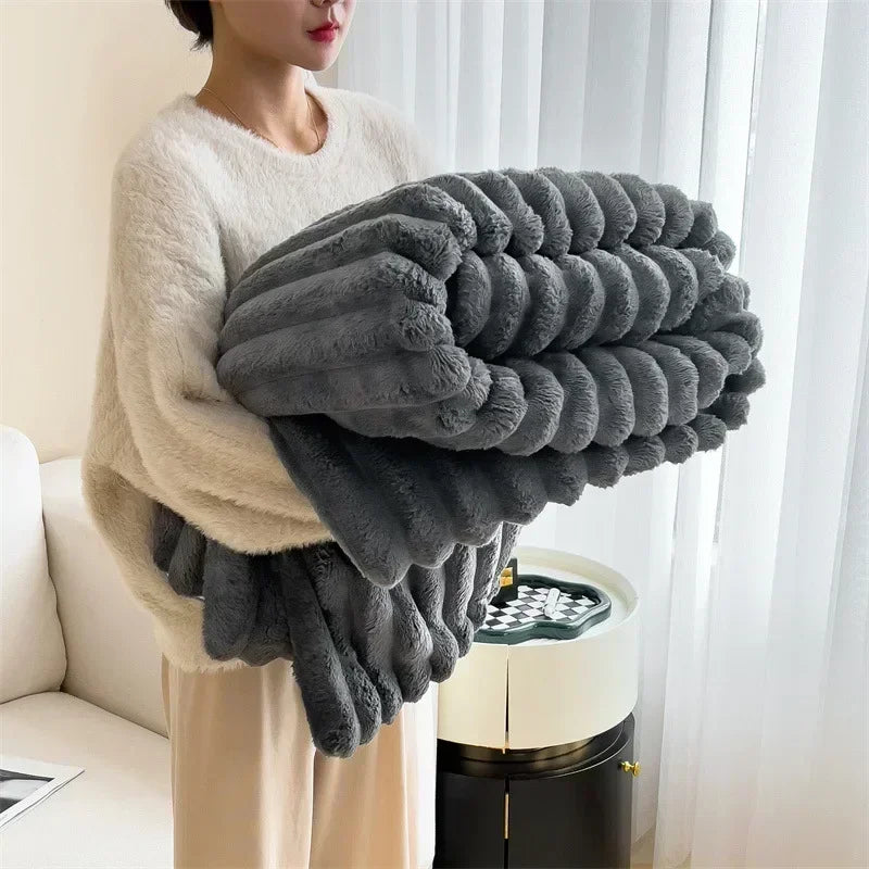 VeloursLapin - Plaid Doux en Imitation Lapin pour Lit et Canapé - Rynova