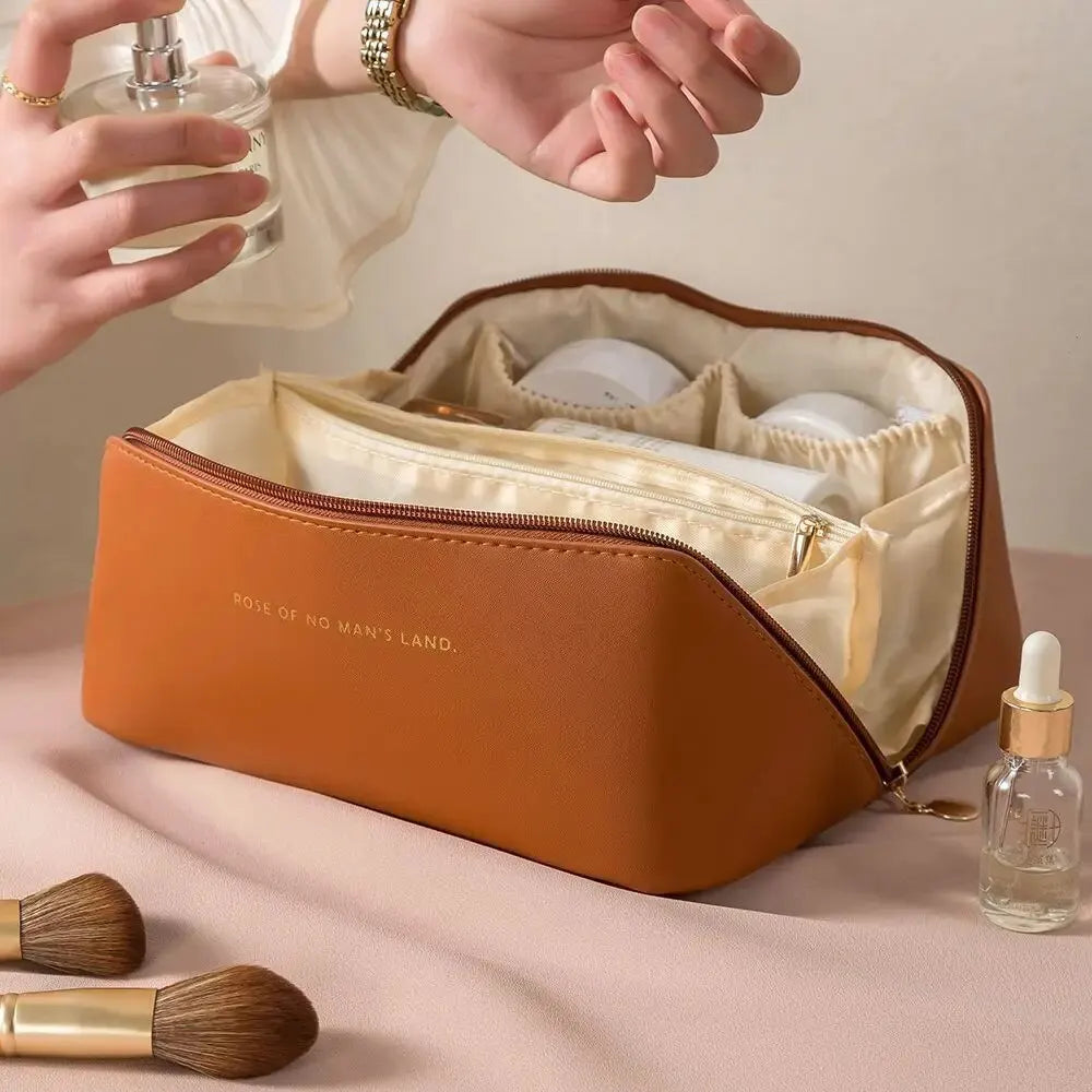 ChicEssentiel – Trousse de Maquillage et de Toilette de Luxe pour Femme - Rynova