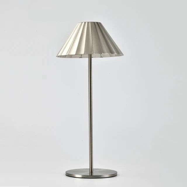 LumièreChic – Lampe de Table Moderne pour Hôtel et Bar - Rynova