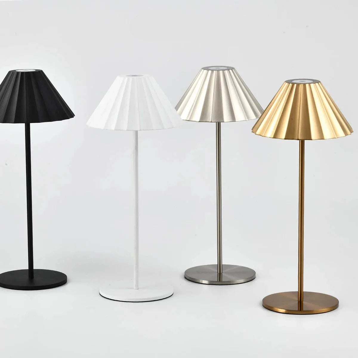 LumièreChic – Lampe de Table Moderne pour Hôtel et Bar - Rynova