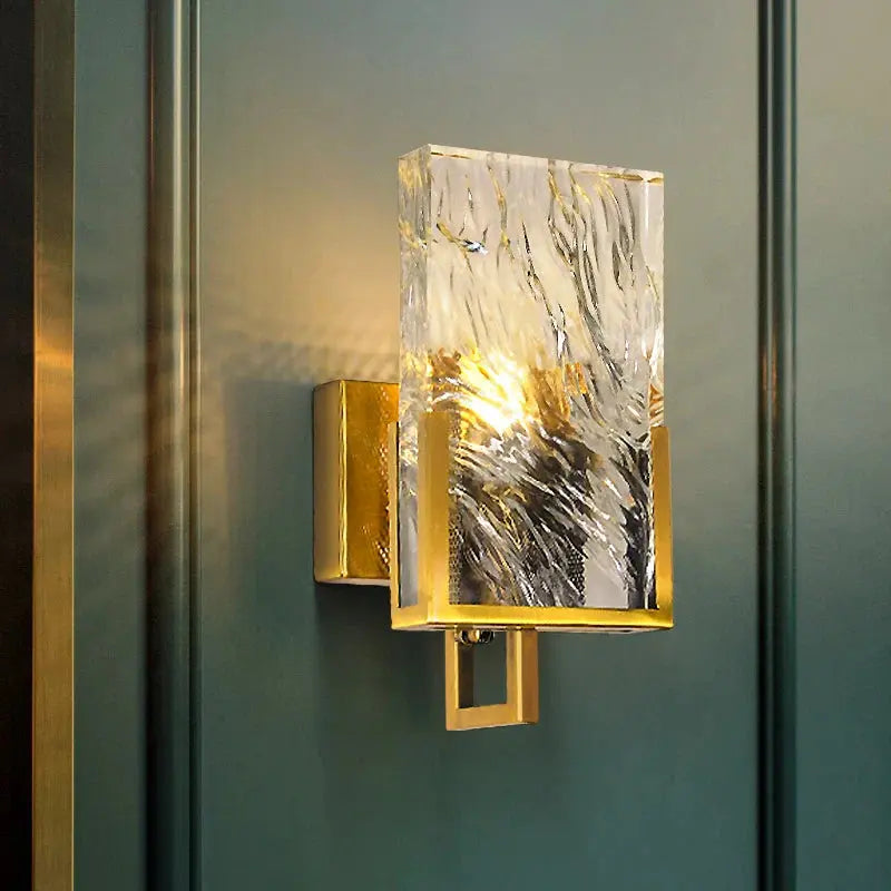 ÉléganceLumi - Applique Murale en Cristal Doré - Rynova
