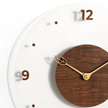 Horloge Murale Noisera – Élégance Naturelle en Bois de Noyer - Rynova