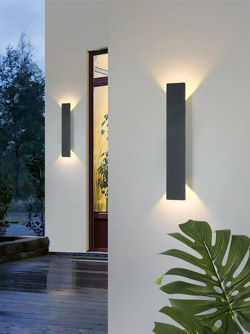 LumiFlex - Applique Murale LED Étanche pour Extérieurs - Rynova