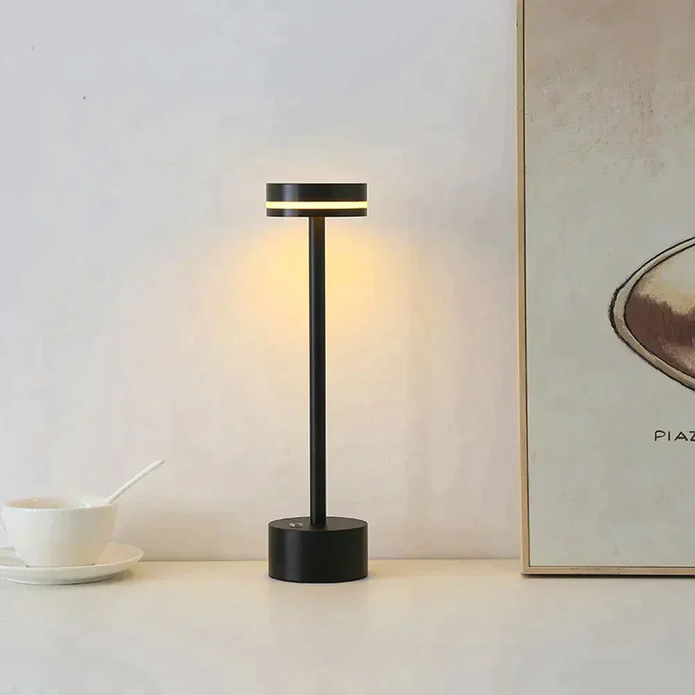 LumiCosmos – Lampe LED Extérieure Portative et Élégante - Rynova
