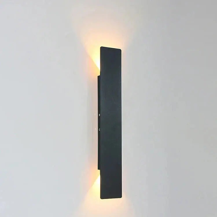 LumièreÉclat - Luminaire Mural LED Moderne et Élégant - Rynova