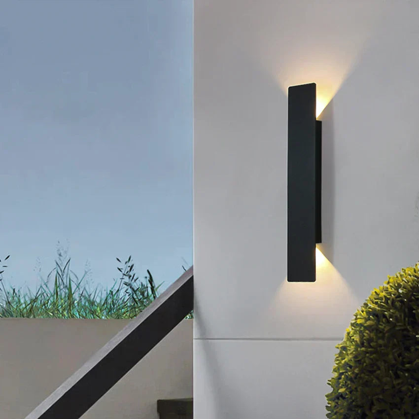 LumiFlex - Applique Murale LED Étanche pour Extérieurs - Rynova