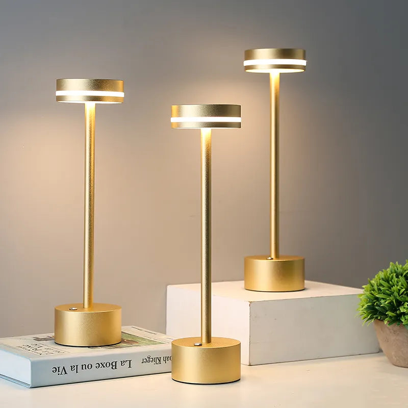 LumiCosmos – Lampe LED Extérieure Portative et Élégante - Rynova