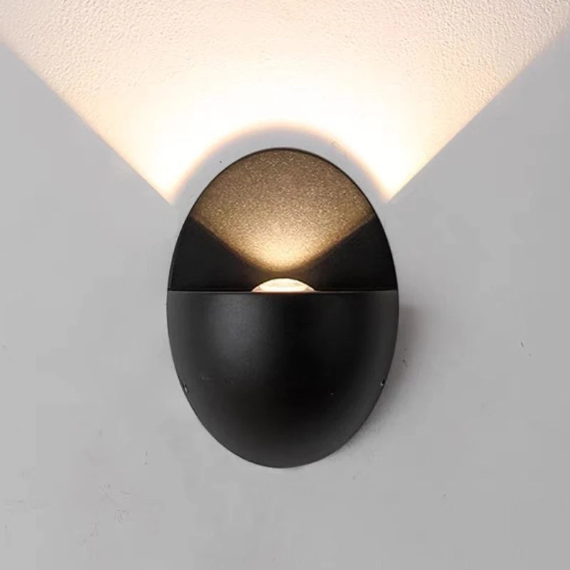 Lumière Murale LED Extérieure ÉlegancePro - Moderne et Étanche - Rynova