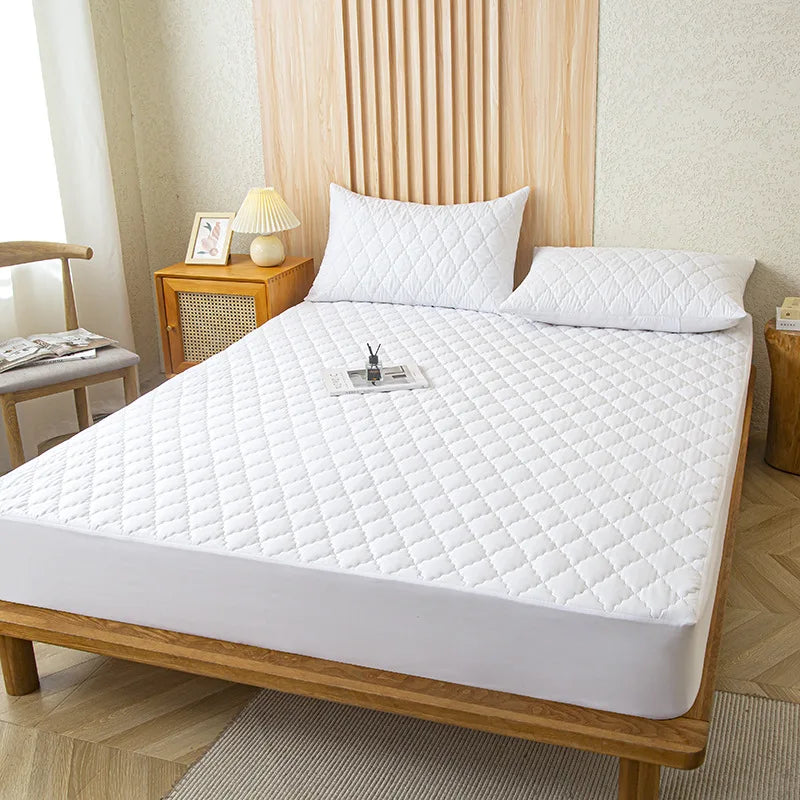 AquaMat - Protège-Matelas Imperméable avec Drap-Housse Ajusté - Rynova