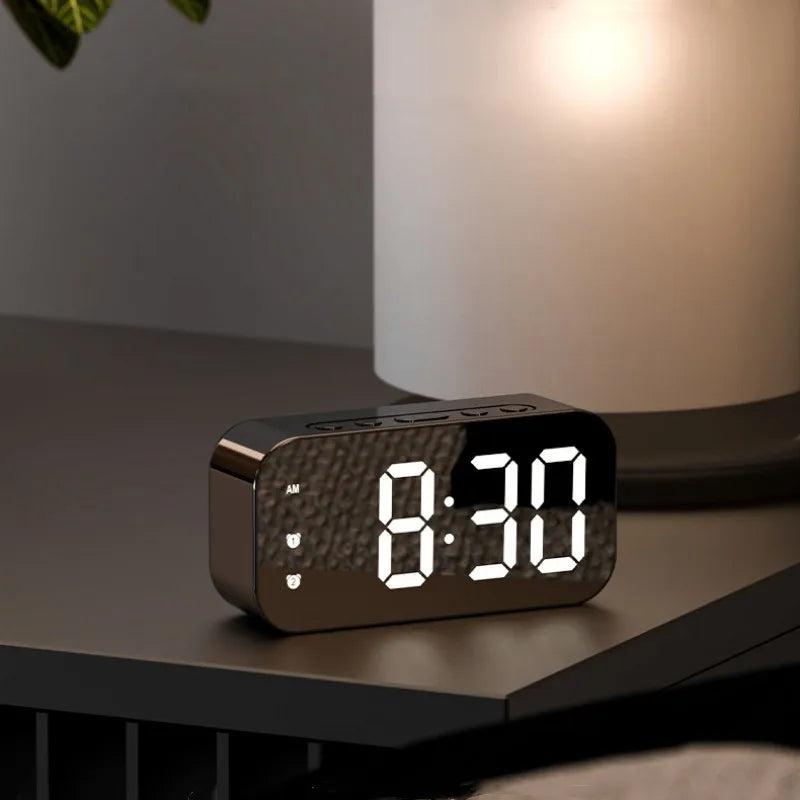 LumiHorloge – Horloge LED avec affichage de température et double alarme - Rynova