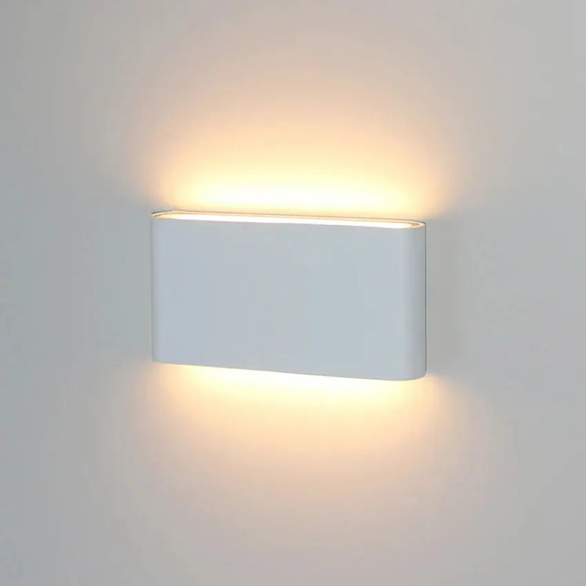 LumièreBrillante – Applique Murale LED Étanche, Éclairage Extérieur Durable - Rynova