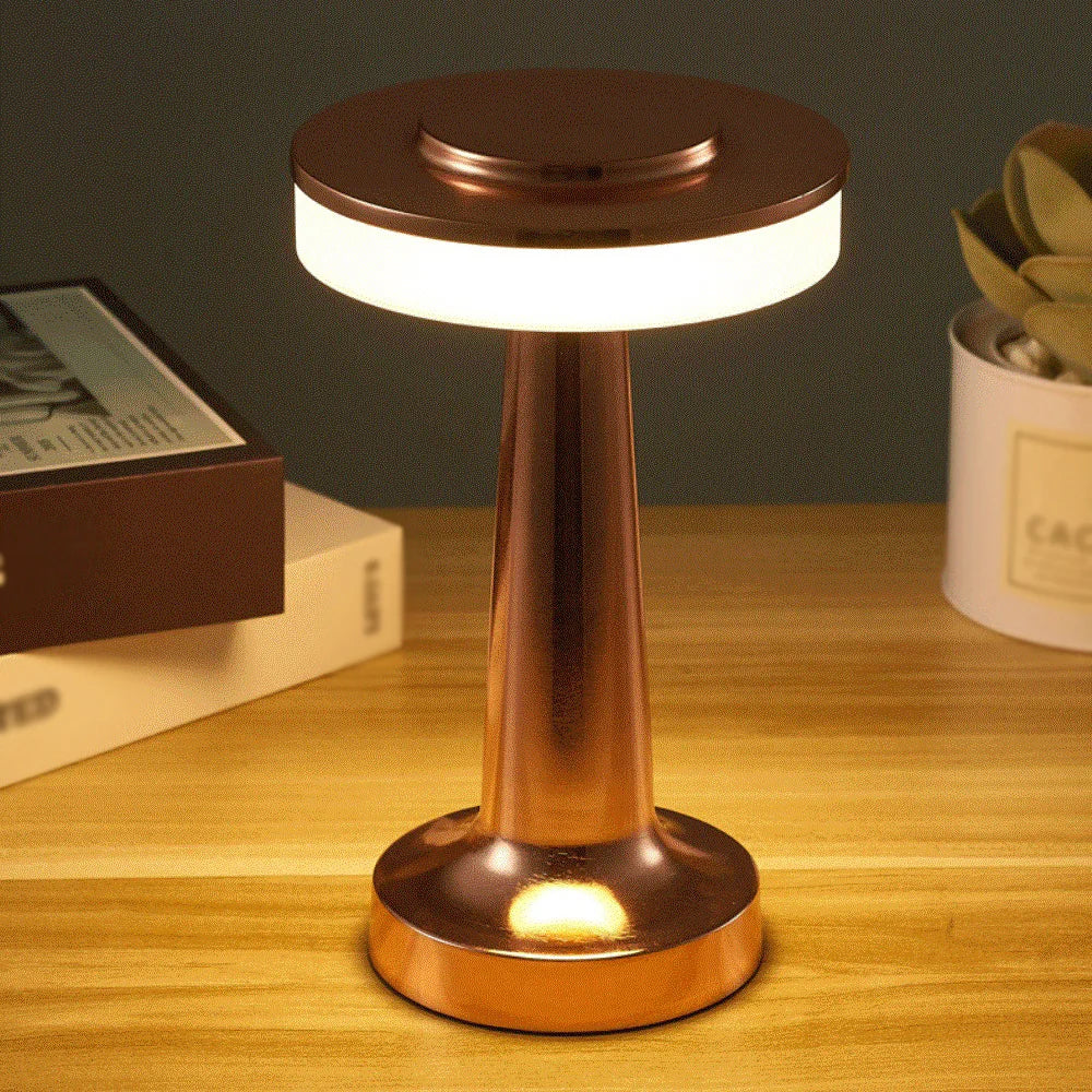 LumiRetro - Lampe LED Rechargeable pour Extérieur et Intérieur - Rynova