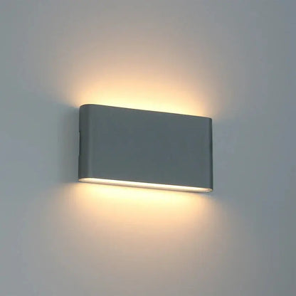 LumièreBrillante – Applique Murale LED Étanche, Éclairage Extérieur Durable - Rynova