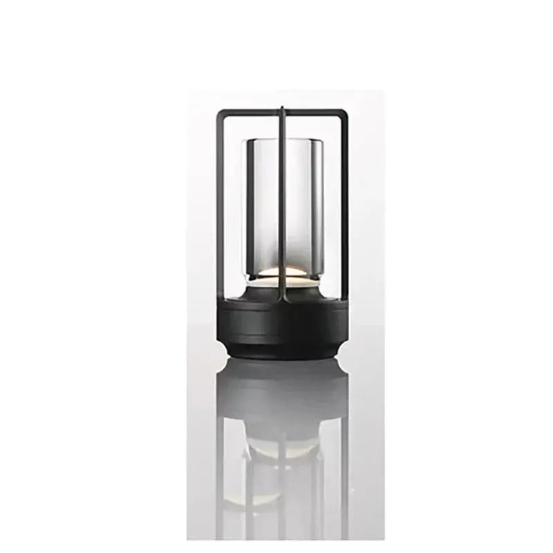 LumièreÉlégance - Lampe de Table Chic et Moderne - Rynova