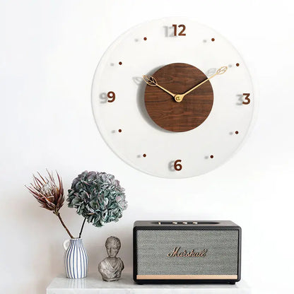 Horloge Murale Noisera – Élégance Naturelle en Bois de Noyer - Rynova