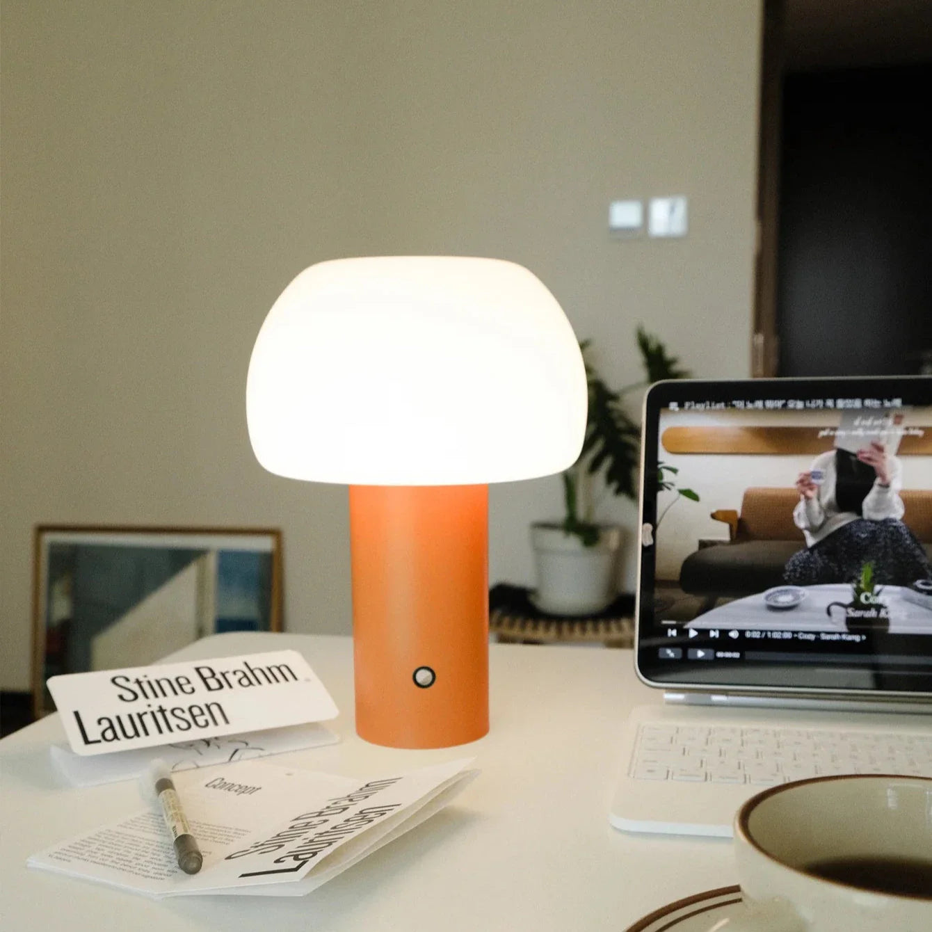 LumièreModerne – Lampe de Table Décorative Portable pour Ambiance Contemporaine - Rynova